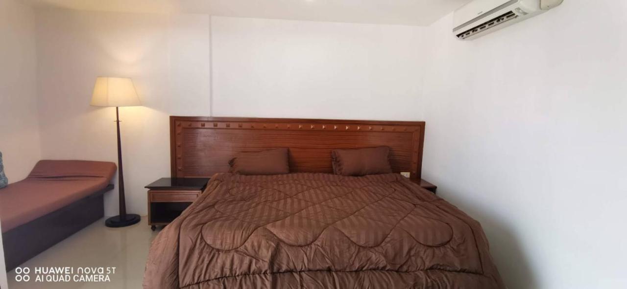 Sure Guesthouse Kamala Beach Esterno foto