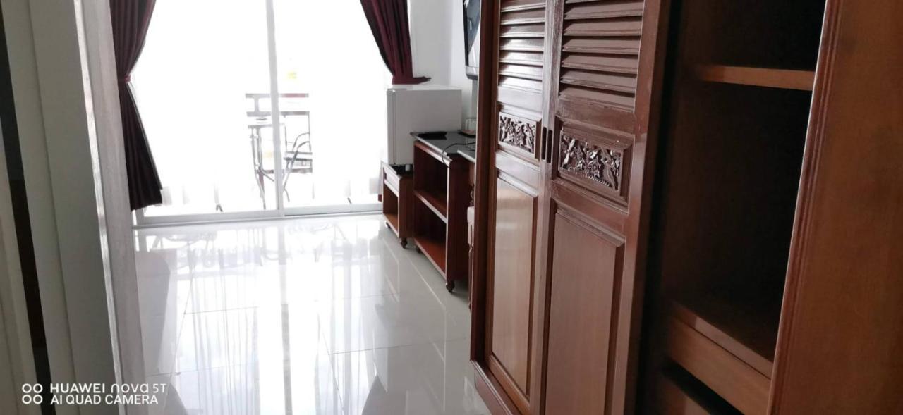 Sure Guesthouse Kamala Beach Esterno foto