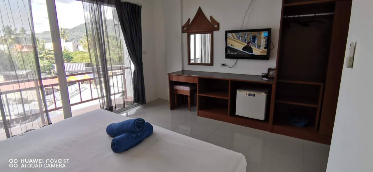 Sure Guesthouse Kamala Beach Esterno foto