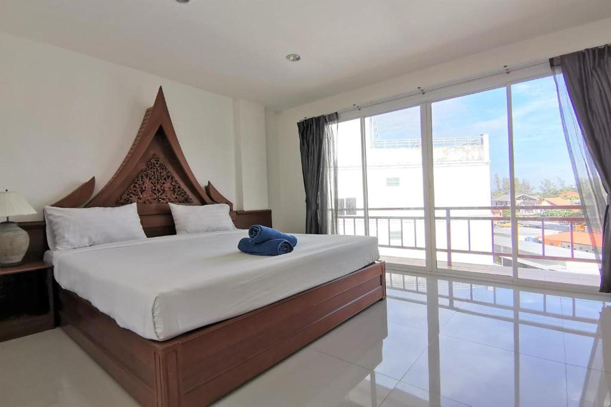 Sure Guesthouse Kamala Beach Esterno foto