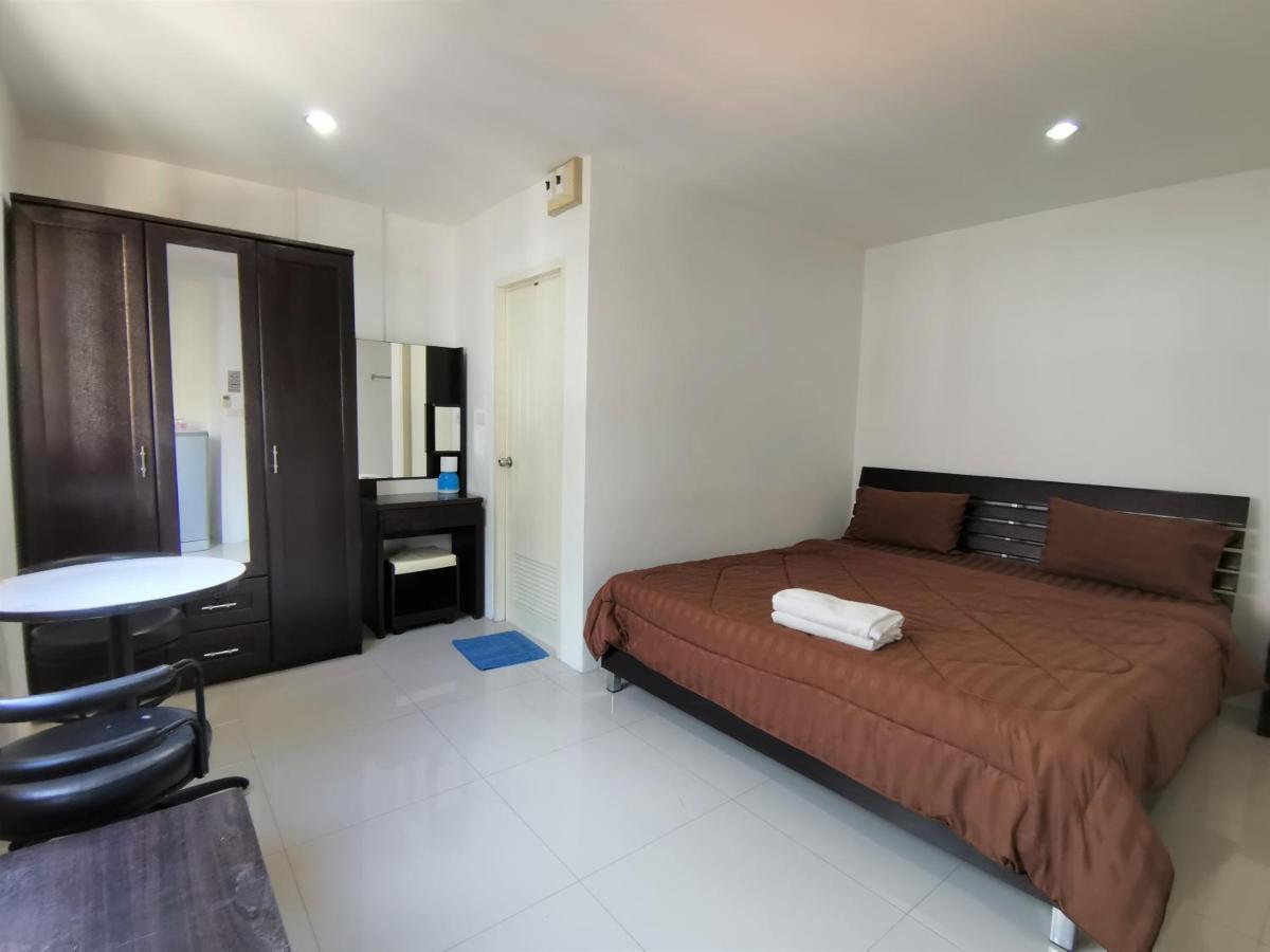 Sure Guesthouse Kamala Beach Esterno foto