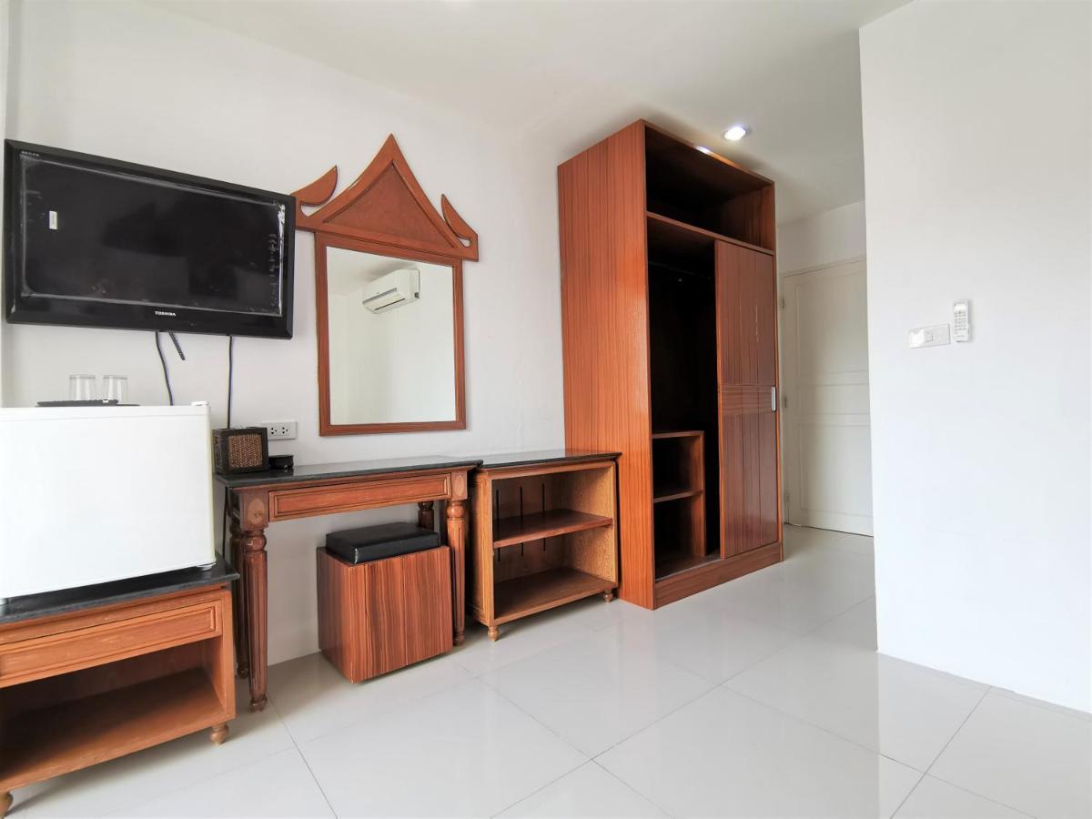 Sure Guesthouse Kamala Beach Esterno foto
